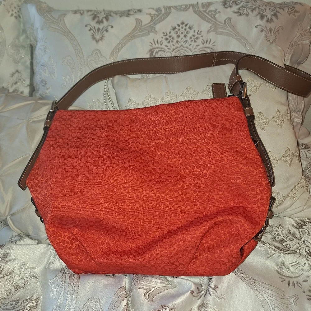 Coach crossbody - Picture 1 of 10